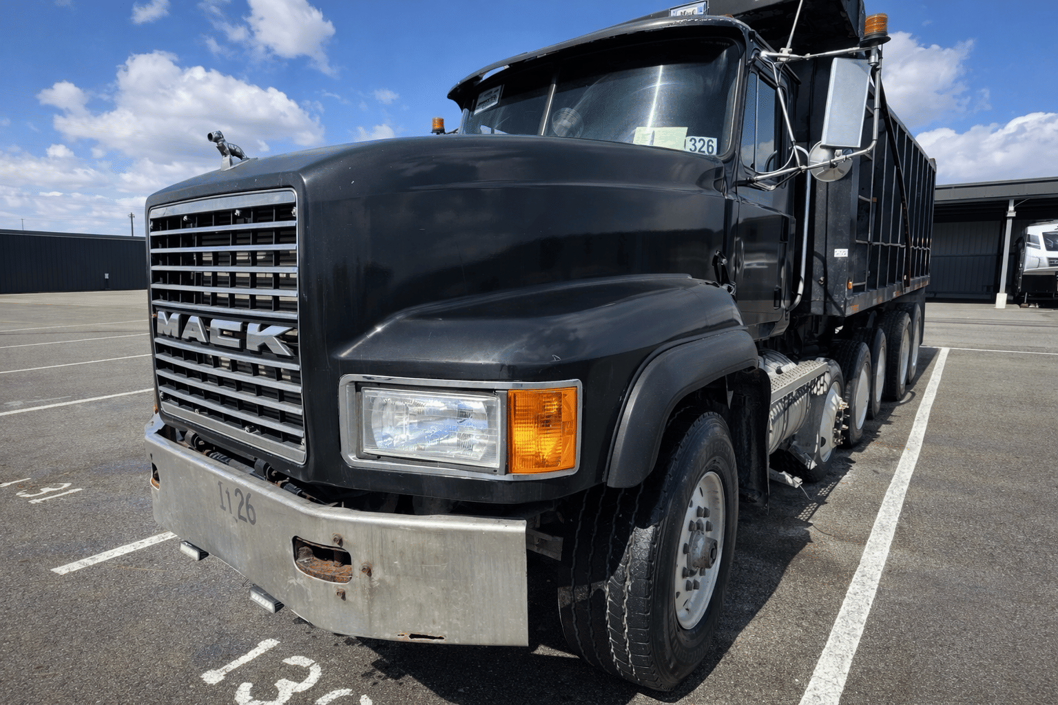 1998 Mack CL713 Equipment Image0
