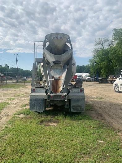 Image of Mack DM690S equipment image 4