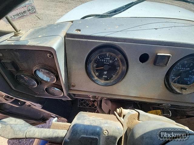 Image of Mack RD688S equipment image 4