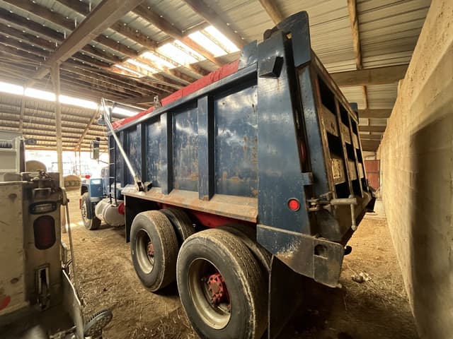 Image of Mack RD688S equipment image 4