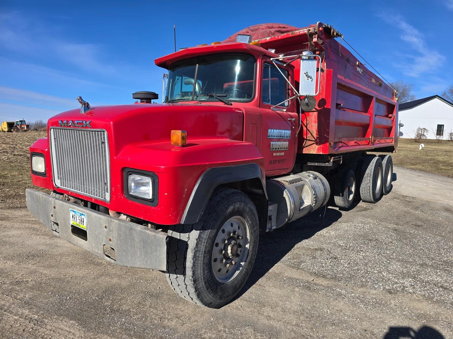 1998 Mack RD688S Equipment Image0