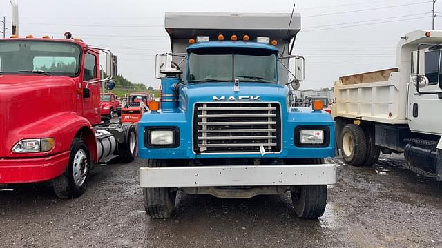 Image of Mack RD688S equipment image 1