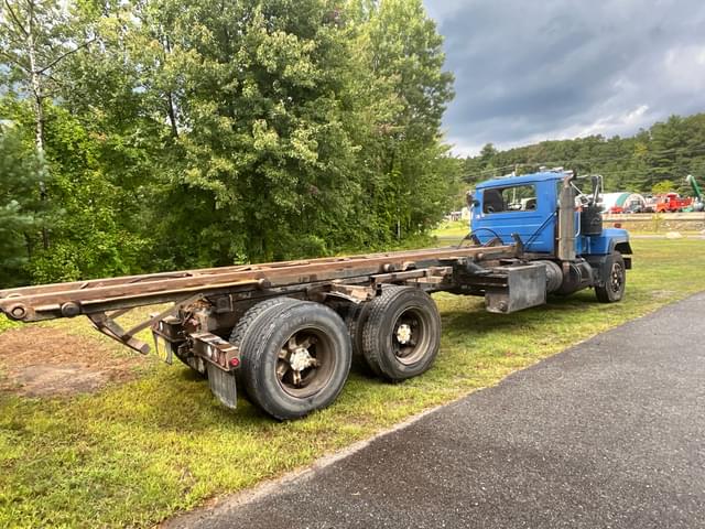 Image of Mack RD688S equipment image 3
