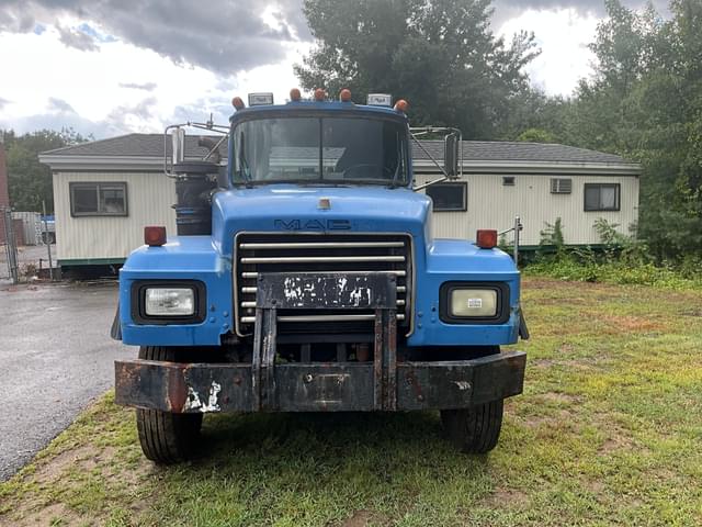 Image of Mack RD688S equipment image 1