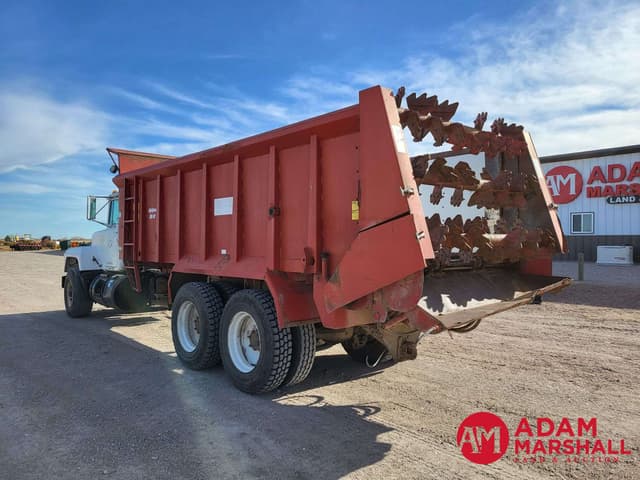 Image of Mack RD688S equipment image 3