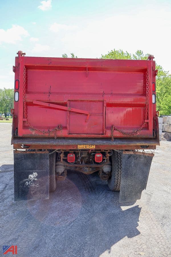 Image of Mack RD690S equipment image 3