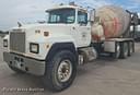 1998 Mack RD690S Image