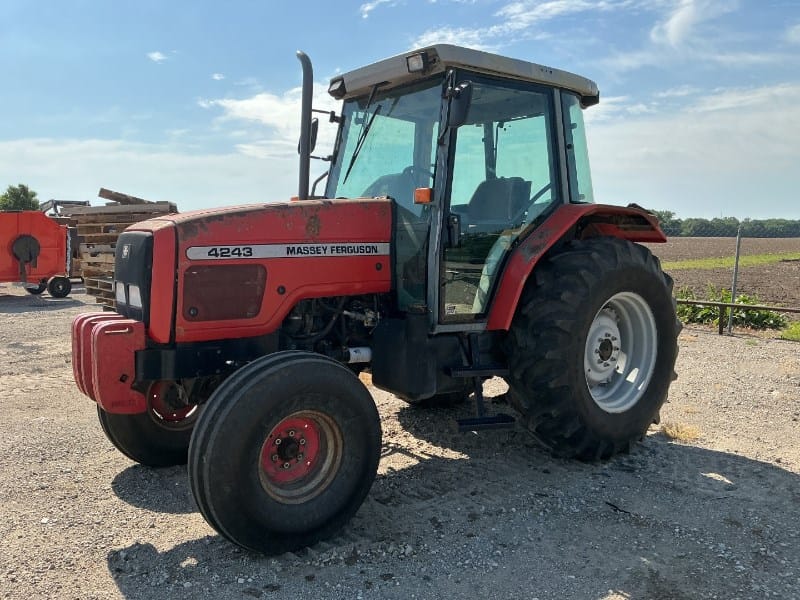 1998 Massey Ferguson 4243 Equipment Image0