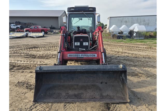 Image of Massey Ferguson 263 equipment image 3