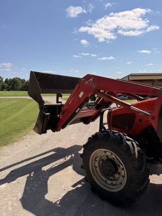 Image of Massey Ferguson 4225 equipment image 1