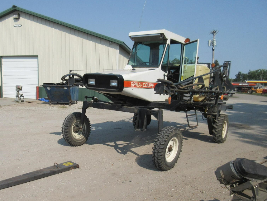 Main image Melroe 220