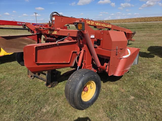 Image of New Holland 1431 equipment image 2
