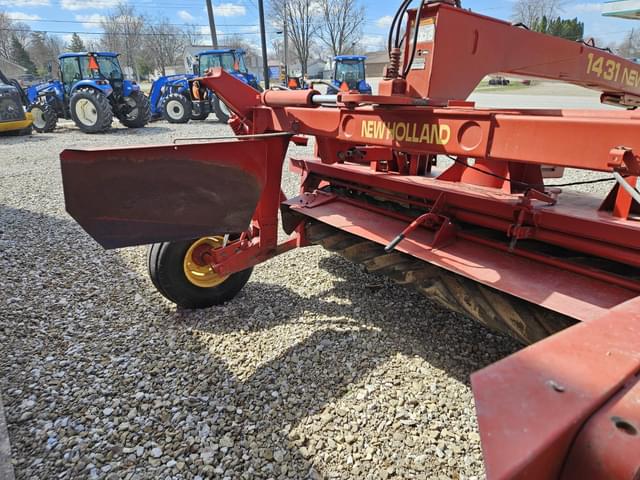 Image of New Holland 1431 equipment image 1