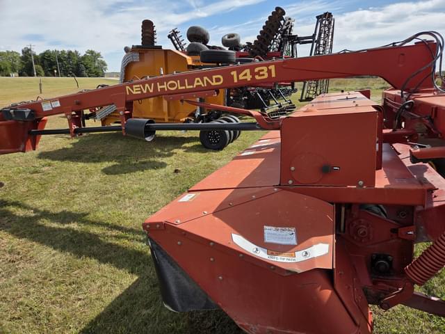 Image of New Holland 1431 equipment image 1