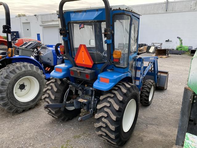 Image of New Holland 1725 equipment image 2