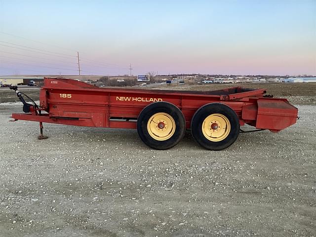 Image of New Holland 185 equipment image 3