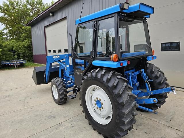 Image of New Holland 2120 equipment image 2