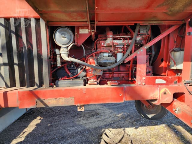 Image of New Holland 2550 equipment image 4