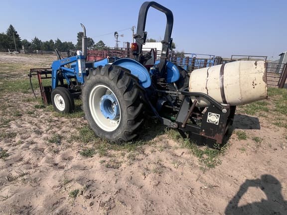 Image of New Holland 3930 equipment image 4