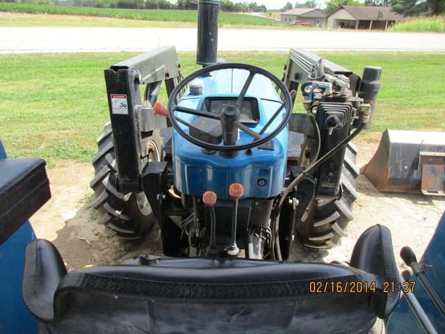 Image of New Holland 5030 equipment image 4