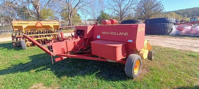 Image of New Holland 575 equipment image 2