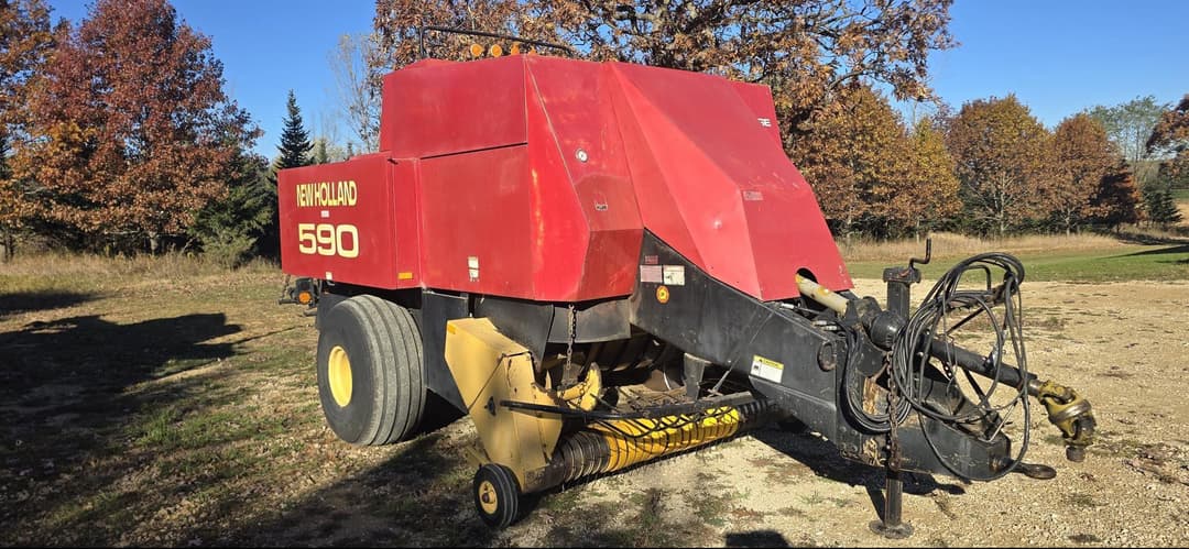 Image of New Holland 590 Primary image