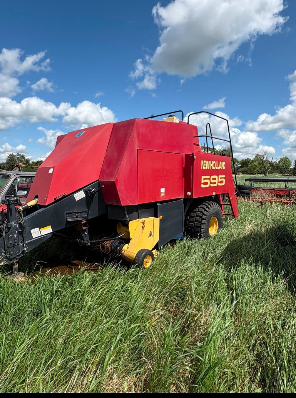 Image of New Holland 595 Primary image