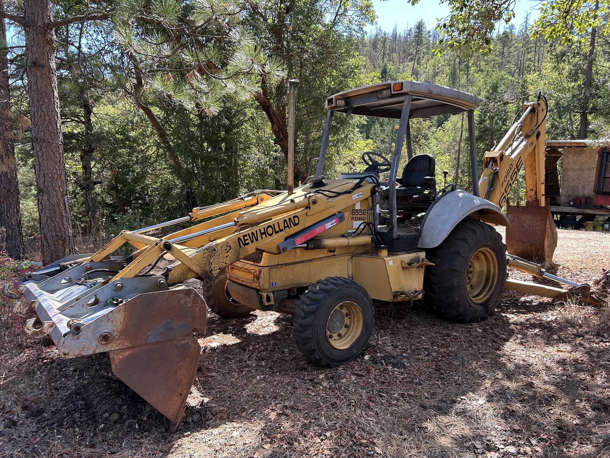 1998 New Holland 655E Equipment Image0