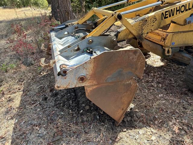Image of New Holland 655E equipment image 1
