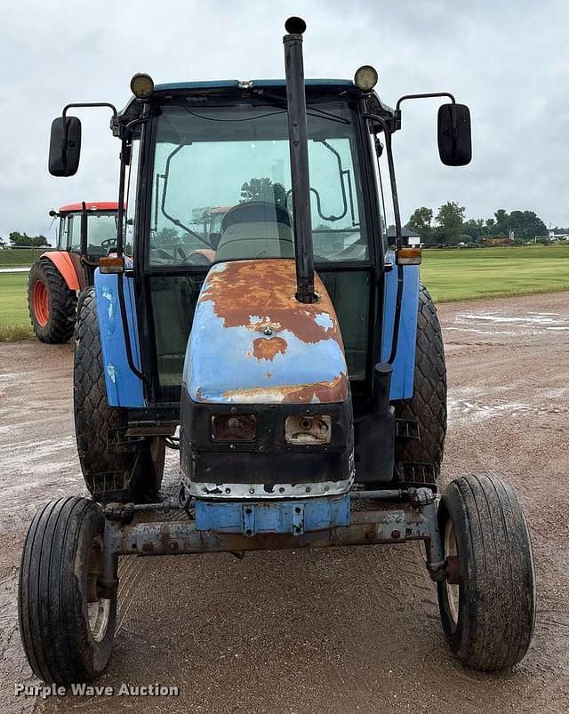 Image of New Holland 7635 equipment image 1