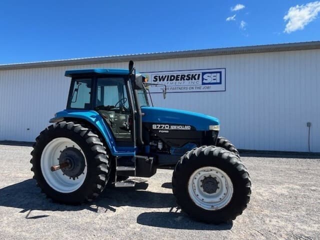 Image of New Holland 8770 equipment image 1