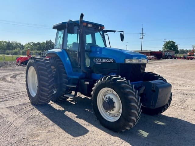Image of New Holland 8770 equipment image 2