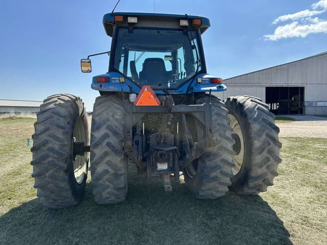 Image of New Holland 8770 equipment image 3