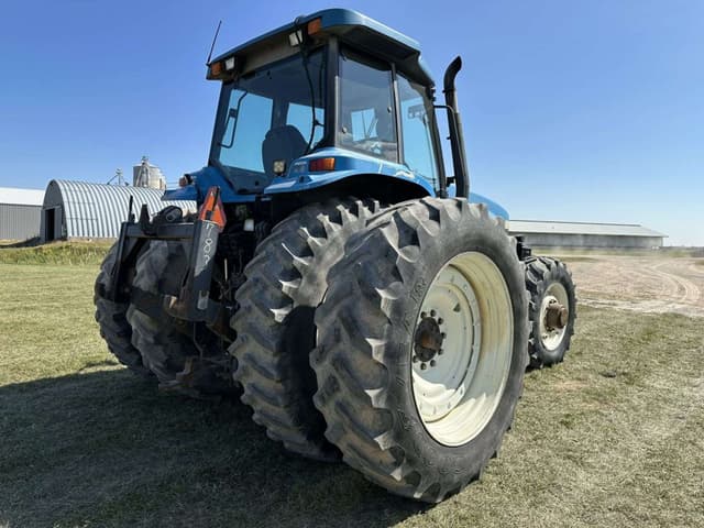 Image of New Holland 8770 equipment image 4