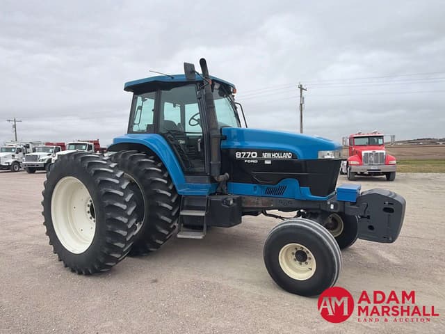 Image of New Holland 8770 equipment image 1