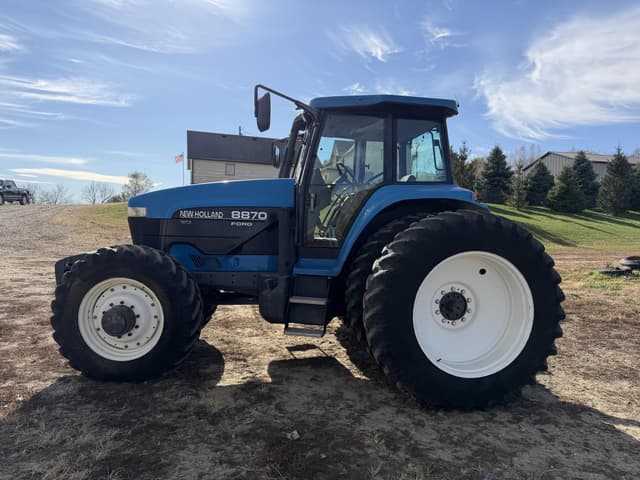 Image of New Holland 8870 equipment image 2