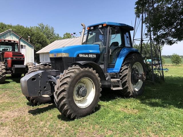 Image of New Holland 8970 equipment image 3
