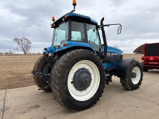 Image of New Holland 8970 equipment image 3