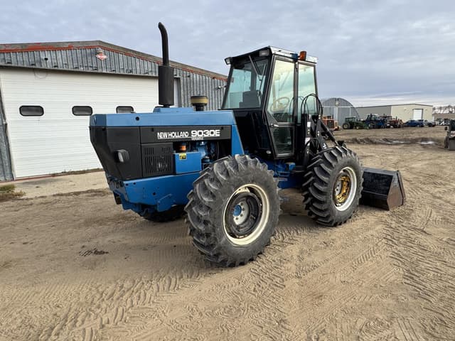 Image of New Holland 9030E equipment image 4