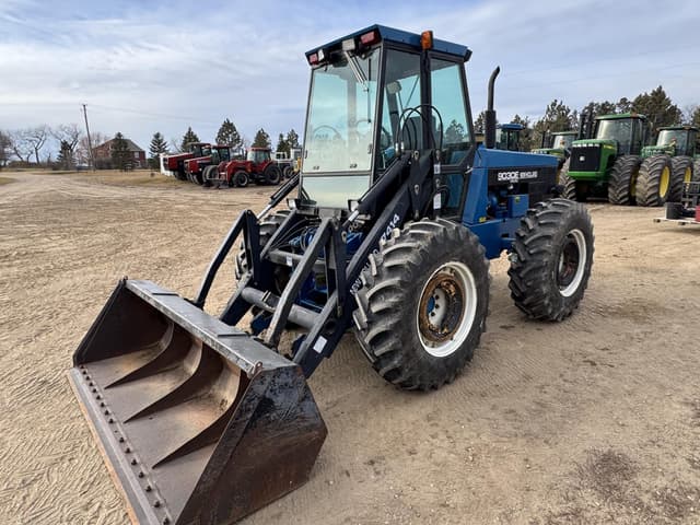 Image of New Holland 9030E equipment image 2