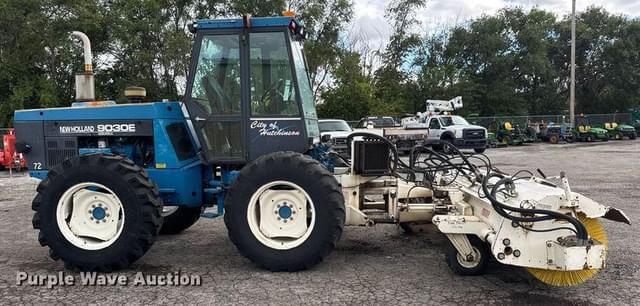 Image of New Holland 9030E equipment image 3