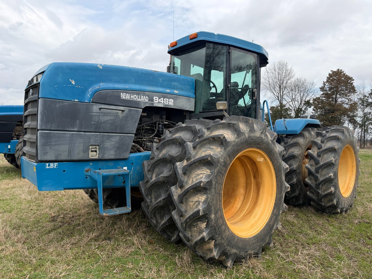 1998 New Holland 9482 Equipment Image0