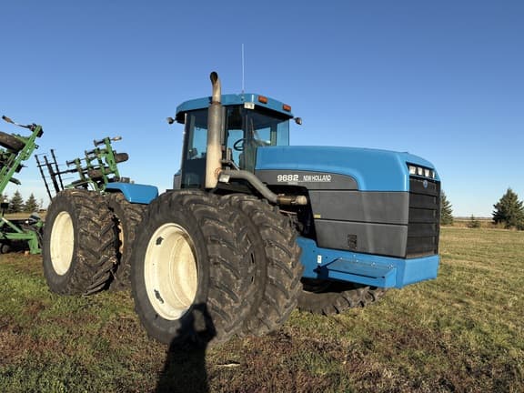 Image of New Holland 9682 equipment image 3