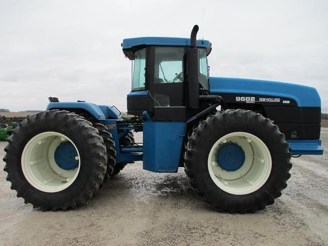 Image of New Holland 9682 equipment image 3