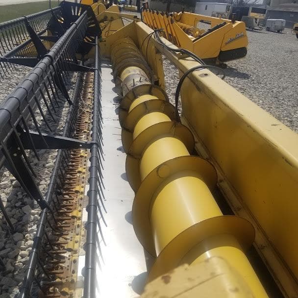 Image of New Holland 973 equipment image 4