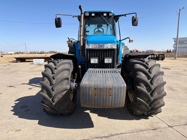 Image of New Holland 8970 equipment image 2