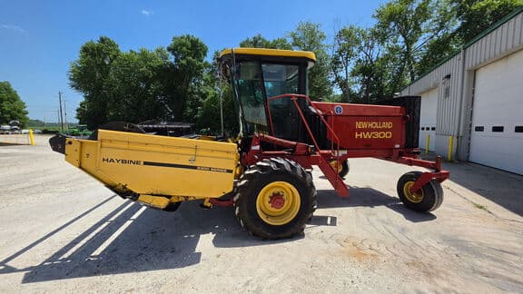 Image of New Holland HW300 equipment image 2