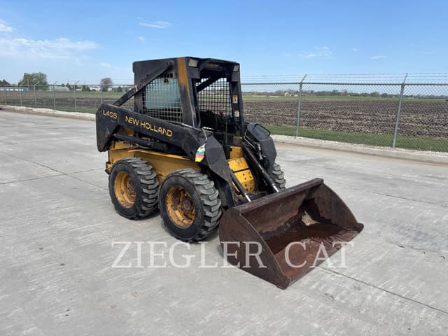 Image of New Holland L465 equipment image 1
