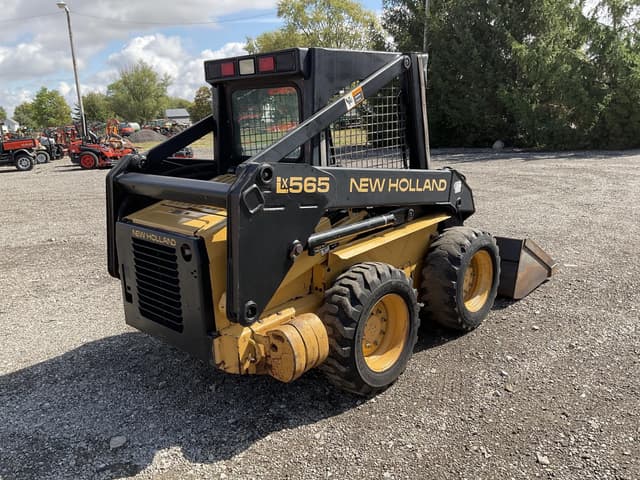 Image of New Holland LX565 equipment image 4