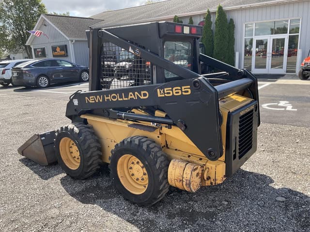 Image of New Holland LX565 equipment image 2